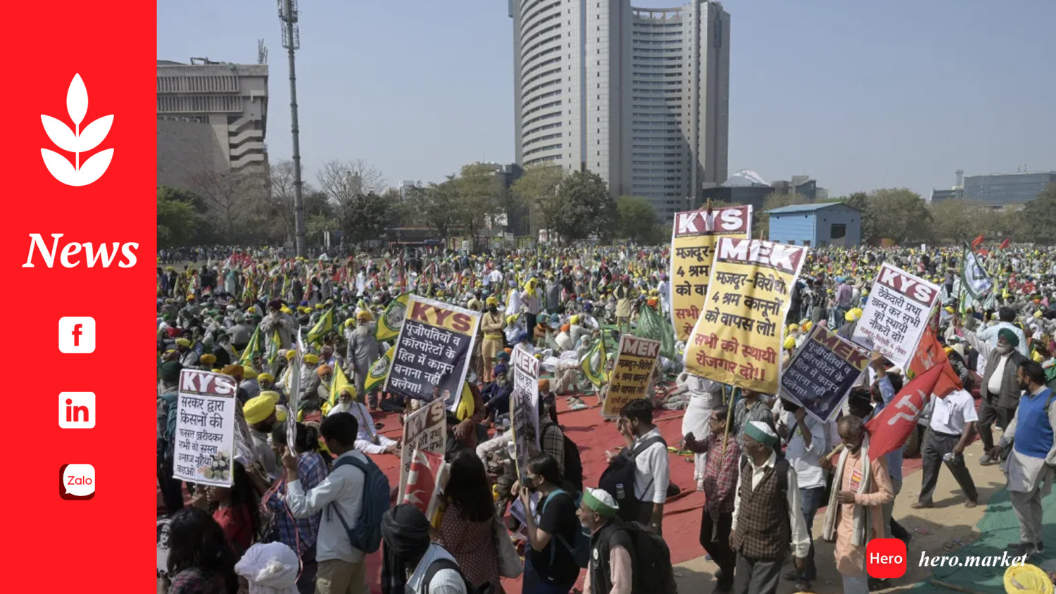 Thousands of Indian farmers protest in New Delhi demanding a law guaranteeing minimum crop prices