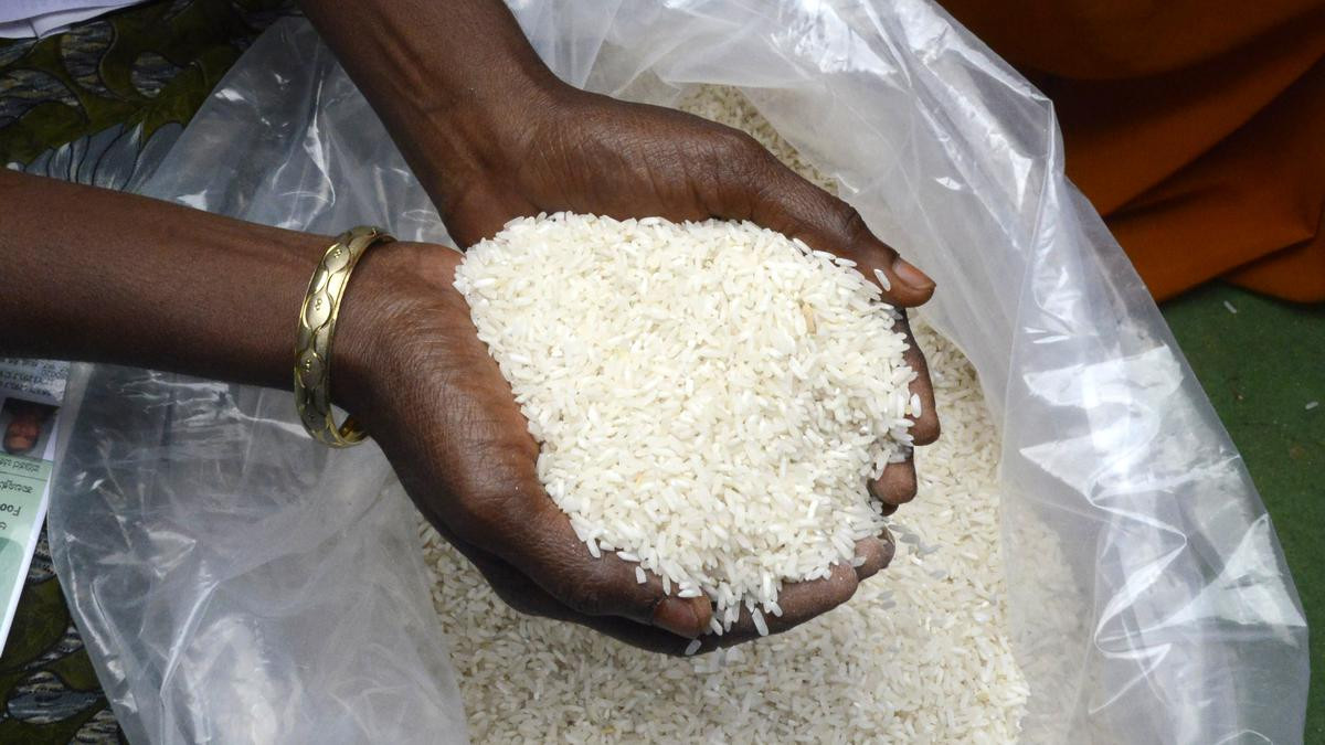 Karnataka not likely to take up Centre’s offer of rice at Rs 28 per kg to implement Anna Bhagya welfare scheme, India